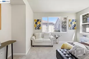 9424 Dunbar Dr, Oakland, CA 94603 - Photo 35