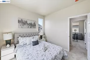 9424 Dunbar Dr, Oakland, CA 94603 - Photo 65
