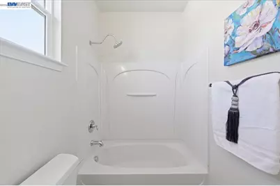 9424 Dunbar Dr, Oakland, CA 94603 - Photo 55