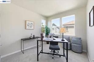 9424 Dunbar Dr, Oakland, CA 94603 - Photo 57