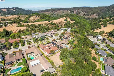 16989 Brierly Ct, Castro Valley, CA 94546 - Photo 69