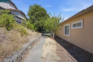 2420 Rushcreek Pl, Vallejo, CA 94591 - Photo 43