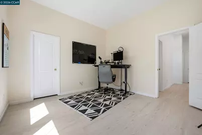 2420 Rushcreek Pl, Vallejo, CA 94591 - Photo 9