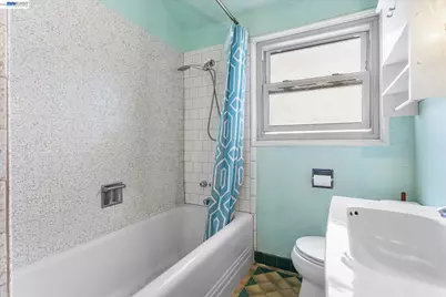 2518 98th Ave, Oakland, CA 94605 - Photo 21