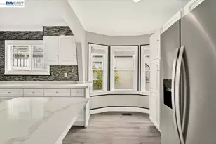250 Broadmoor Blvd, San Leandro, CA 94577 - Photo 15