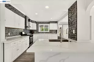 250 Broadmoor Blvd, San Leandro, CA 94577 - Photo 17