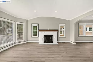 250 Broadmoor Blvd, San Leandro, CA 94577 - Photo 7