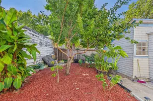 2070 Rosedale Ave, Oakland, CA 94601 - Photo 31