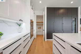 5883 Margarido Dr, Oakland, CA 94618 - Photo 23