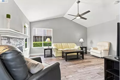 38109 Iris Court, Newark, CA 94560 - Photo 9