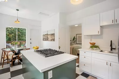 455 36th St, Oakland, CA 94609 - Photo 21