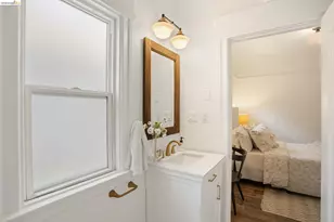 455 36th St, Oakland, CA 94609 - Photo 25