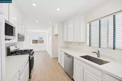 7597 Canterbury Ln, Dublin, CA 94568 - Photo 5