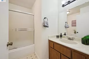 728 St Michael Cir, Pleasanton, CA 94566 - Photo 37