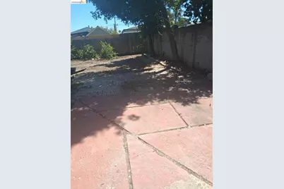 203 Rose Ann Ave, Pittsburg, CA 94565 - Photo 15