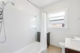 521 Zorah St, Oakland, CA 94606 - Photo 25