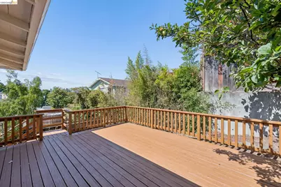 521 Zorah St, Oakland, CA 94606 - Photo 39