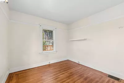 521 Zorah St, Oakland, CA 94606 - Photo 29