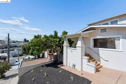 521 Zorah St, Oakland, CA 94606 - Photo 7