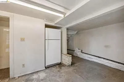 521 Zorah St, Oakland, CA 94606 - Photo 45
