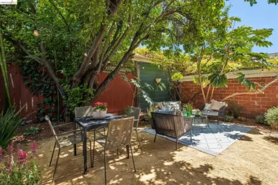 2435 Valley Street, Berkeley, CA 94702 - Photo 69