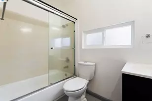 1006 72nd Ave, Oakland, CA 94621 - Photo 13
