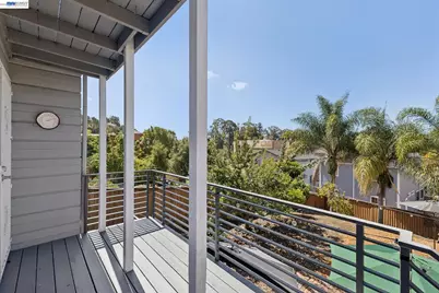 8233 Golf Links Rd, Oakland, CA 94605 - Photo 37