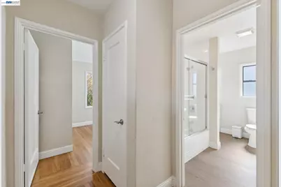 8233 Golf Links Rd, Oakland, CA 94605 - Photo 25