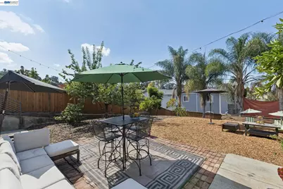 8233 Golf Links Rd, Oakland, CA 94605 - Photo 41