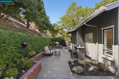 1792 Saint Andrews Dr, Moraga, CA 94556 - Photo 47
