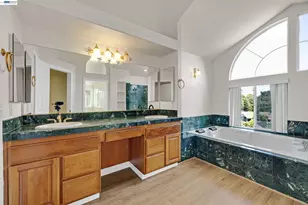 2825 Hillcrest Ave, Hayward, CA 94542 - Photo 33