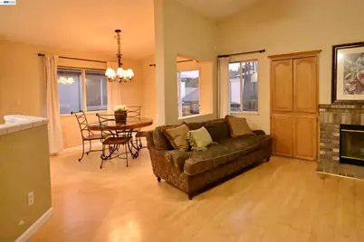 8051 Canyon Creek Cir, Pleasanton, CA 94588 - Photo 9