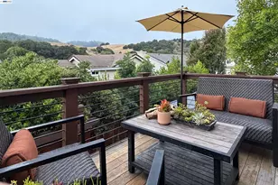 8051 Canyon Creek Cir, Pleasanton, CA 94588 - Photo 3