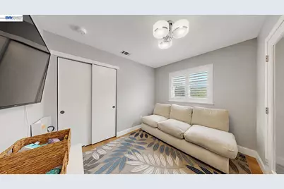 771 Twin Hills Dr, Galt, CA 95632 - Photo 9