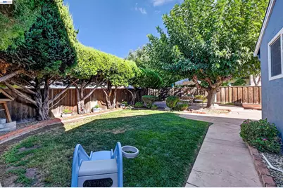 1647 Harvest Rd, Pleasanton, CA 94566 - Photo 31