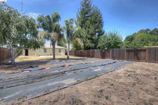 2745 D St, Antioch, CA 94509 - Photo 25