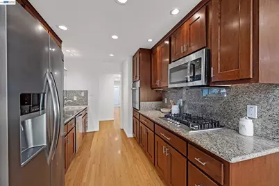 7581 Brighton Dr, Dublin, CA 94568 - Photo 7
