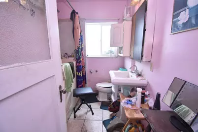 1922 Fairview St, Berkeley, CA 94703 - Photo 9
