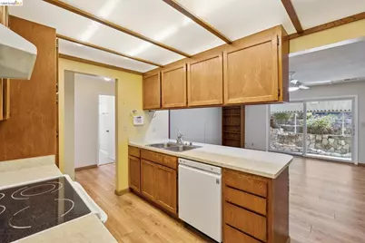 1112 Kelvin Rd, El Sobrante, CA 94803 - Photo 11