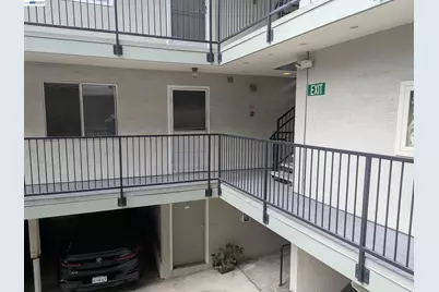 3877 Howe St #107, Oakland, CA 94611 - Photo 5