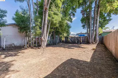 7014 Holly St, Oakland, CA 94621 - Photo 13