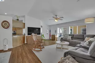 60 Palm Dr, Union City, CA 94587 - Photo 7