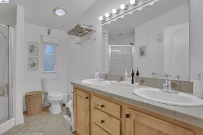 60 Palm Dr, Union City, CA 94587 - Photo 19