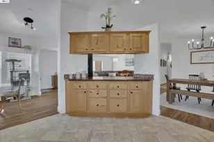 60 Palm Dr, Union City, CA 94587 - Photo 11