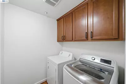 1012 Martin Luther King Dr, Hayward, CA 94541 - Photo 7