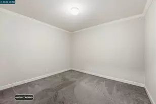 8910 Burr St, Oakland, CA 94605 - Photo 27