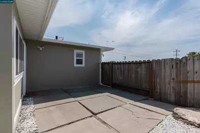 2926 Alta Mira Dr, Richmond, CA 94806 - Photo 9