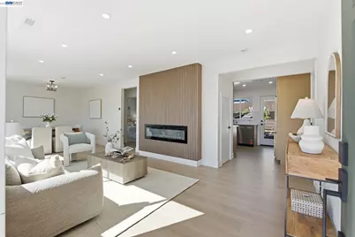 483 Heathcliff Dr, Pacifica, CA 94044 - Photo 5