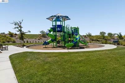 2107 Daimler St, Lathrop, CA 95330 - Photo 47