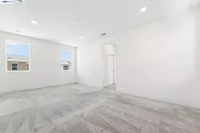 2107 Daimler St, Lathrop, CA 95330 - Photo 29